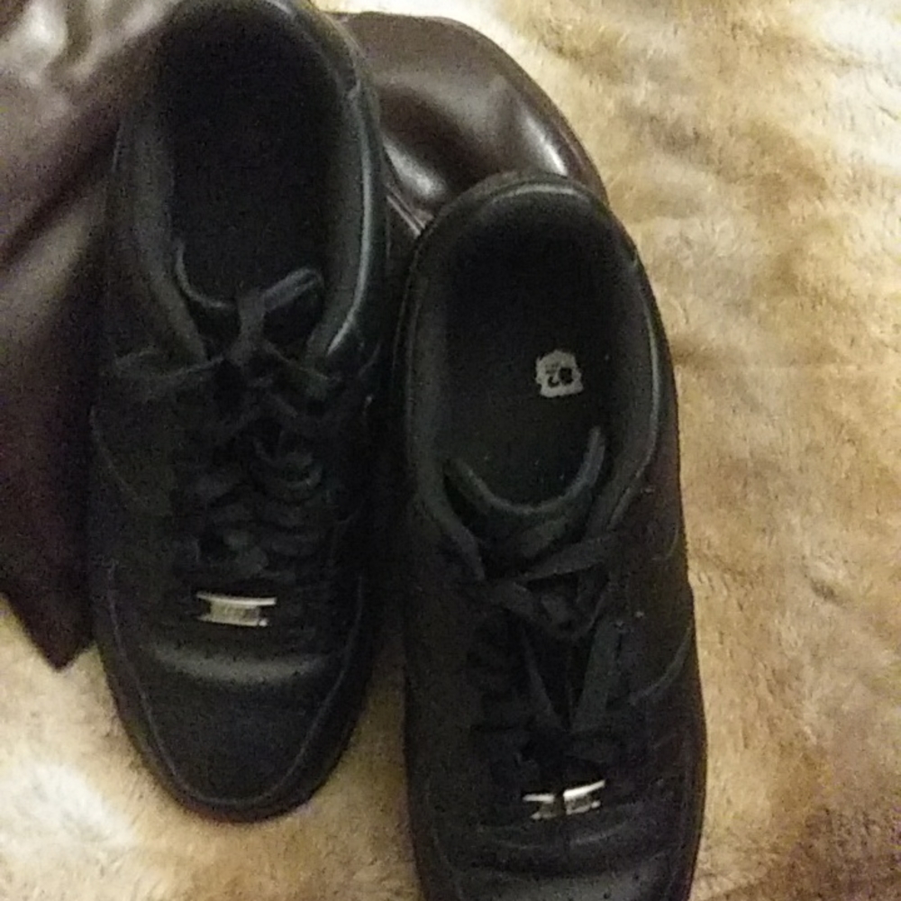Nike Air Force 1 Black size 11.5